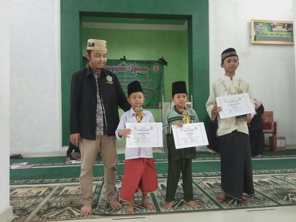 Penyerahan Piagam dan Trofi Lomba Pildacil, Azan, dan Hafalan