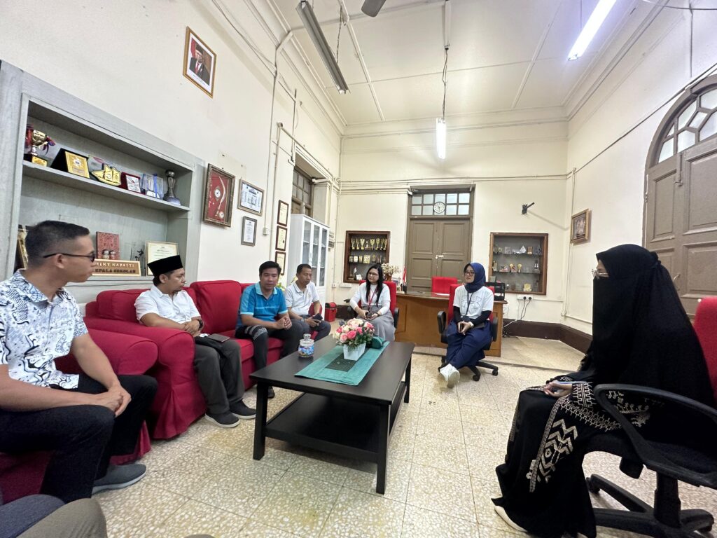 Serap Informasi Dan Silaturahmi Dosen STIT Kunjungi Sekolah Indonesia-Kualalumpur